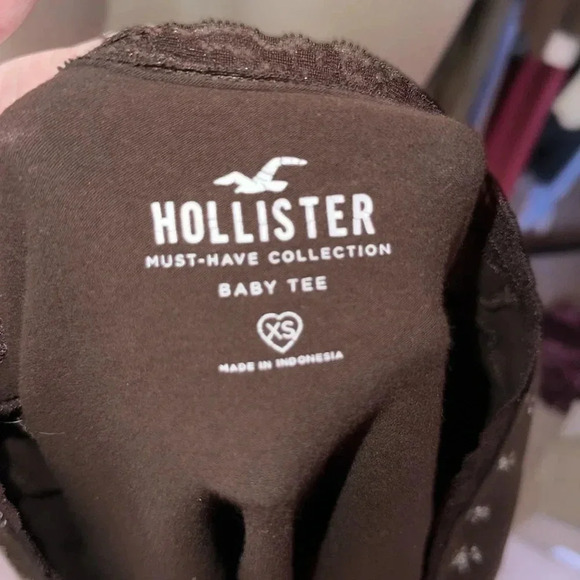 Hollister Lace Trimmed Longsleeve Baby Tee - Picture 4 of 4